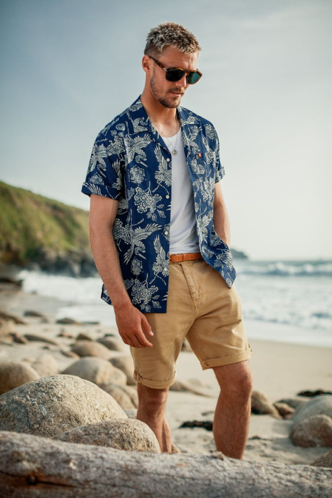 23 Best Khaki Pants Outfit Ideas for Men 24 image 1109