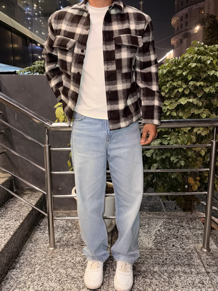 21 Relaxed Fit Outfit Ideas for Men 17 image 1648