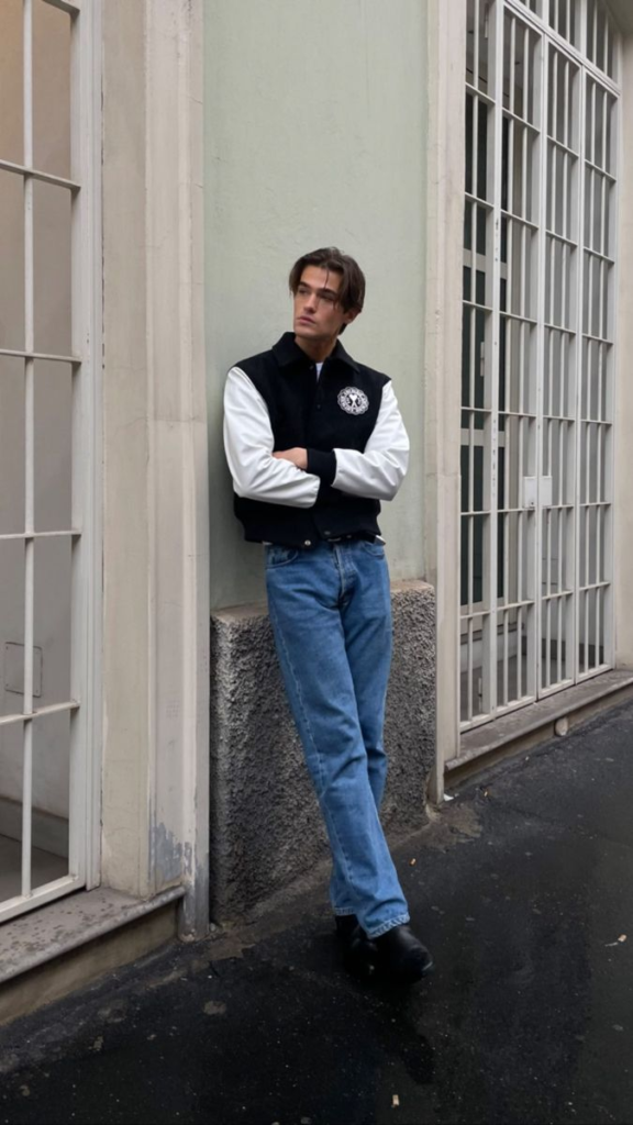 20 White Sneakers Outfit Ideas for Men 21 image 1695