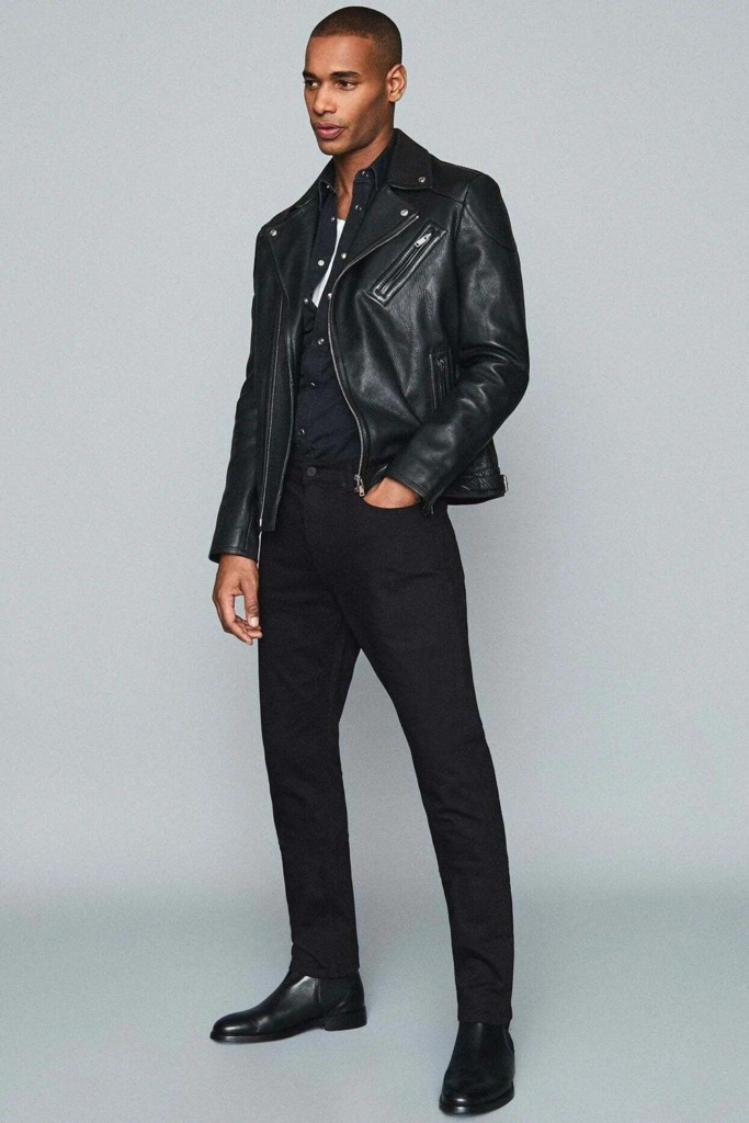 20 White Sneakers Outfit Ideas for Men 11 image 1705