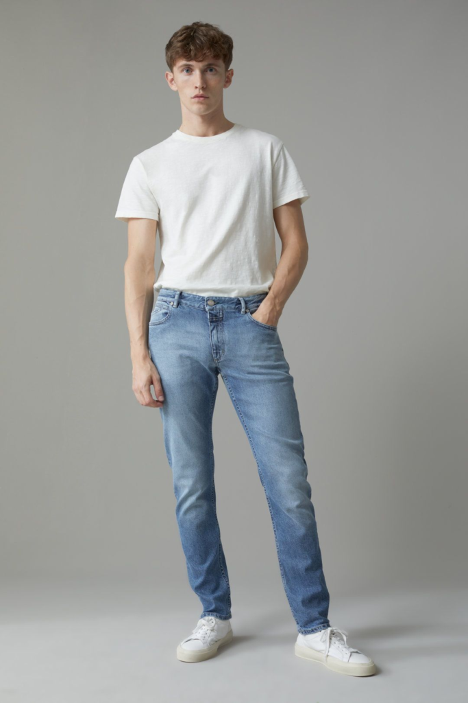 20 White Sneakers Outfit Ideas for Men 2 image 1714